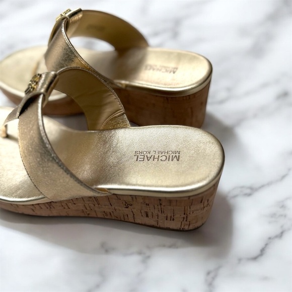 Michael Kors Metallic Gold Wedge Cork Platform Summer Sandals Size 7.5 - Picture 5 of 6
